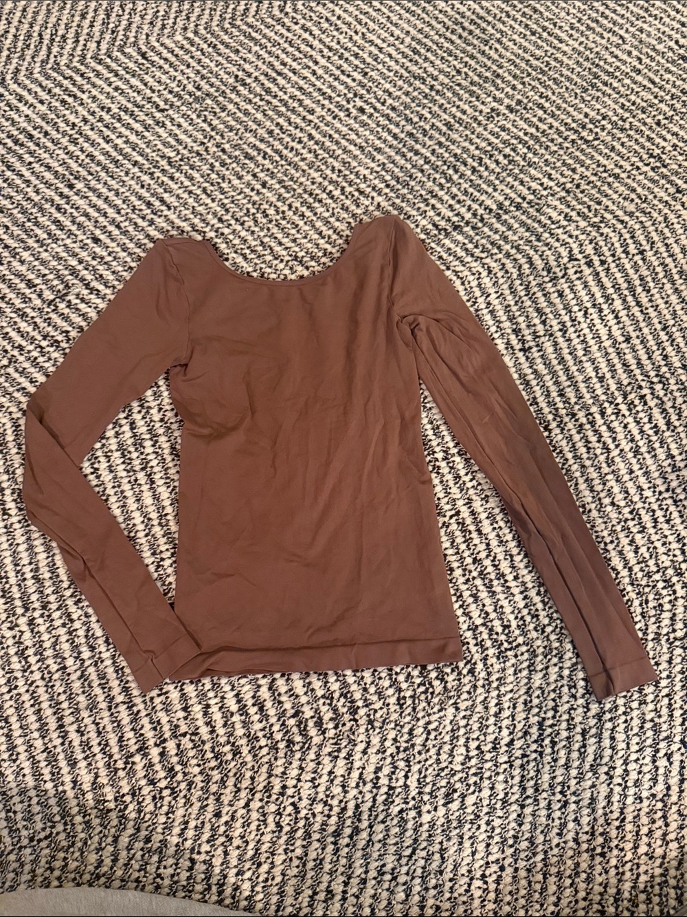 Women's Scoop-Neck Long Sleeve Top in Chocolate Brown